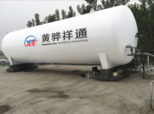 LNG臥式低溫儲罐(真空粉末絕熱)2